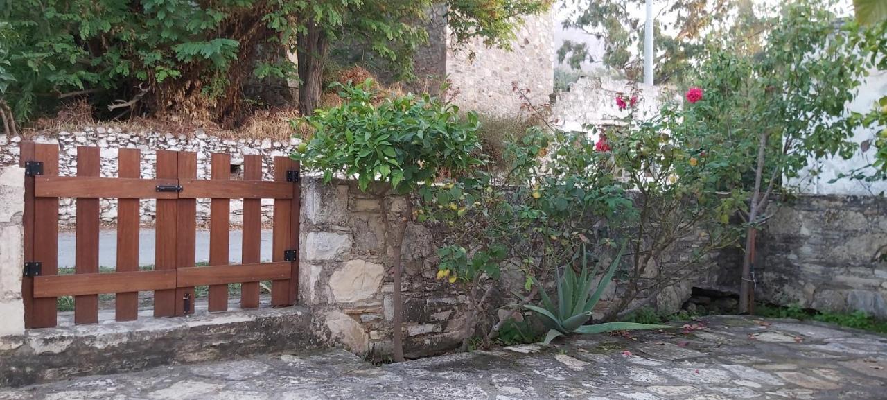 Small Traditional House In Asfendiou Kos Agios Dimitrios  Exteriör bild